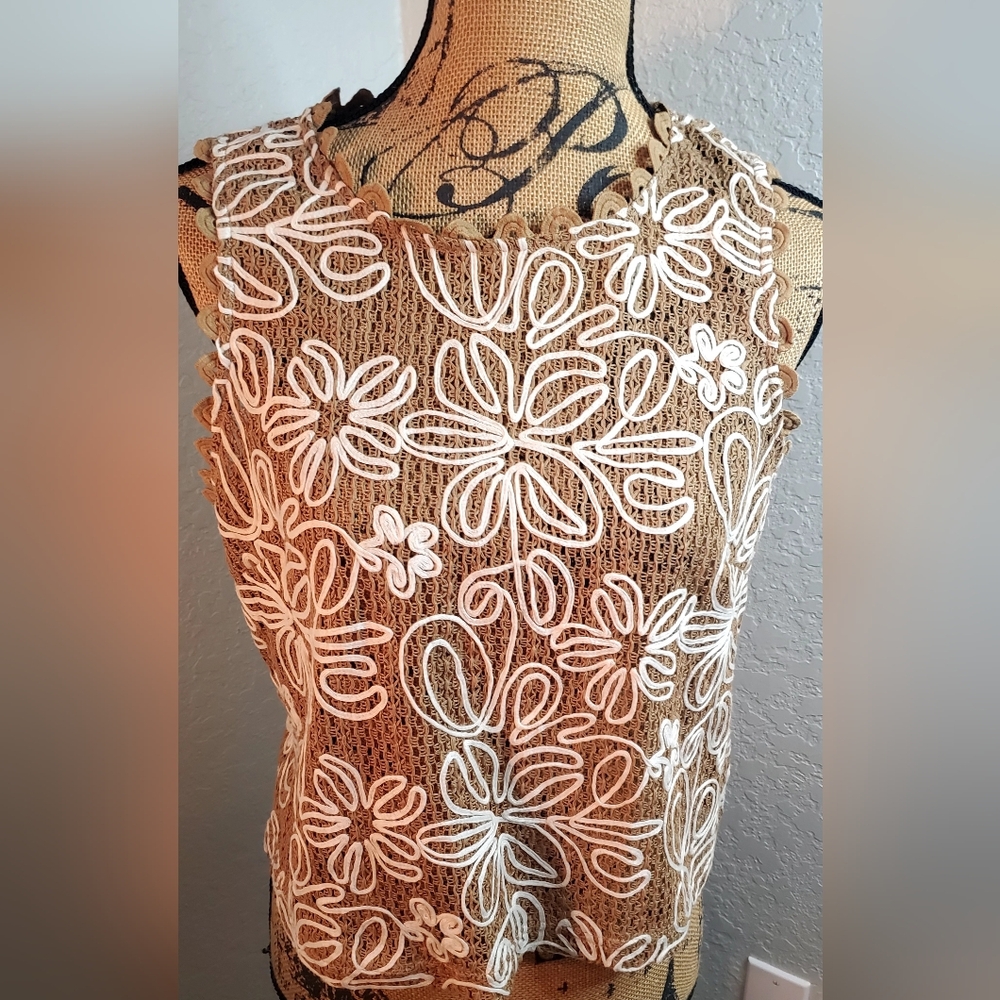 Solitaire Floral Crochet Sleeveless Blouse - Brown and White